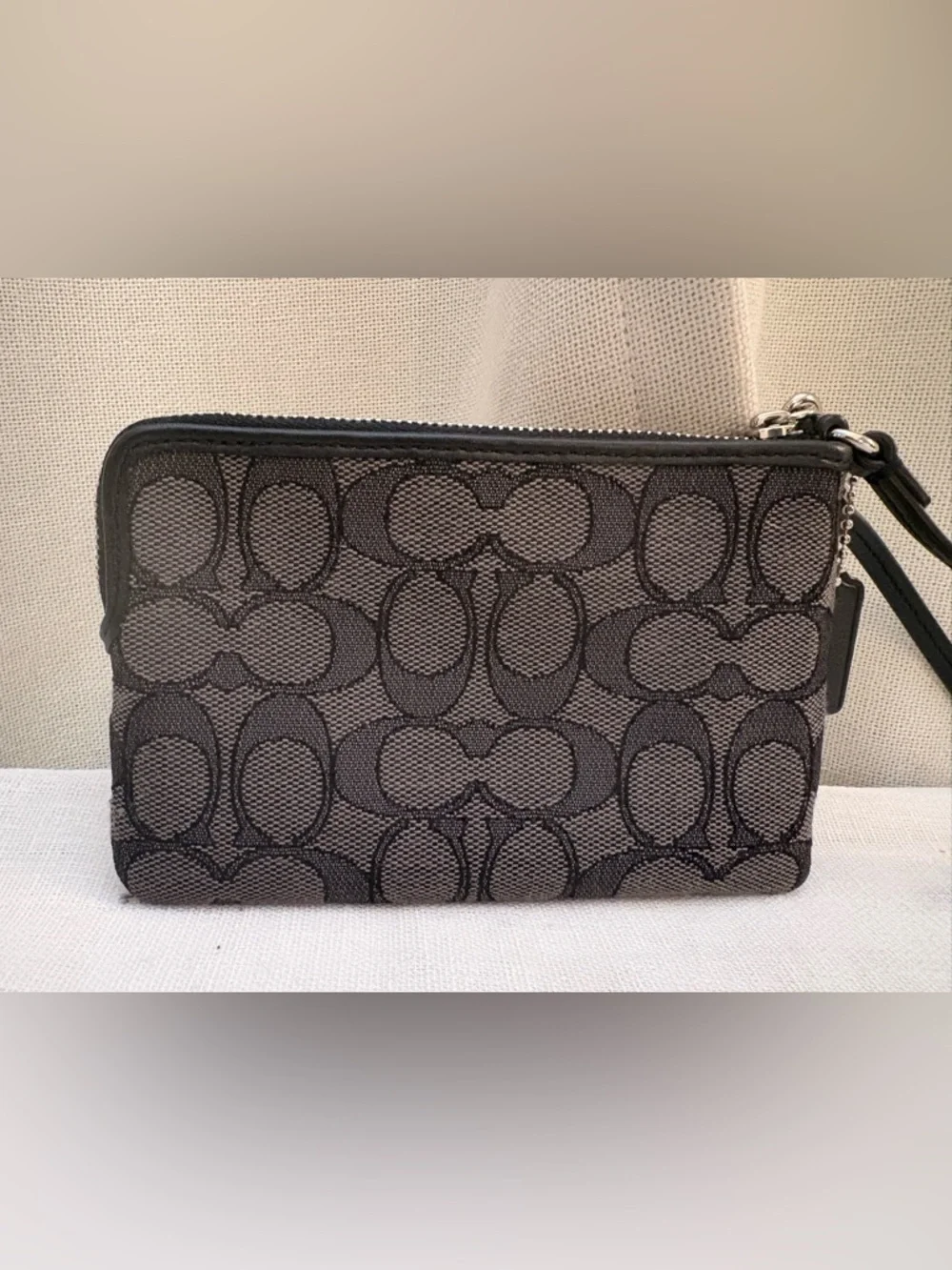 Coach Corner Zip Wristlet Black Smoke Signature Jacquard Leather Gift idea NWOT